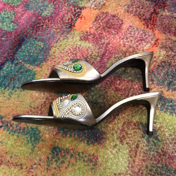 Colin Stuart 3 Inch Silver Heels - Picture 5 of 6